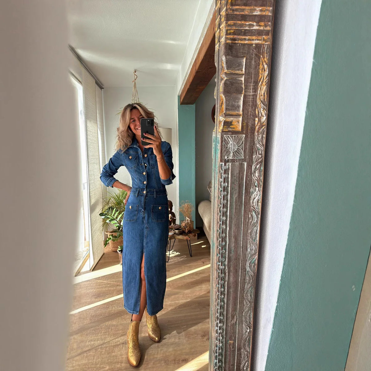 Vestido midi camisero abotonado de manga larga
